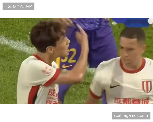 替补席球员犯规，裁判为何能直接出示红牌？