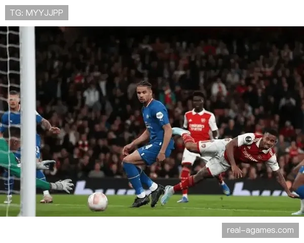 拜仁更衣室矛盾传闻增加，球队内部稳定性面临考验，对赛季走势形成制约